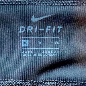 Womens XLarge Nike Shorts - New Wo Tags